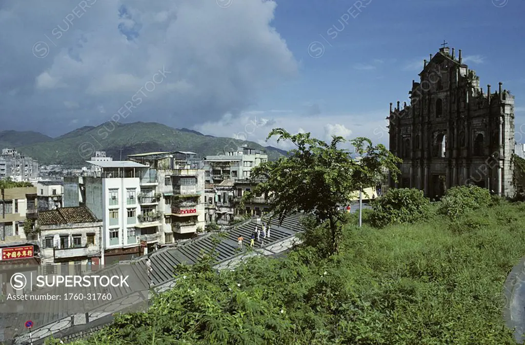 Macau, Saint Paul´s cathedral ruins, Visitors on stairway, View from side