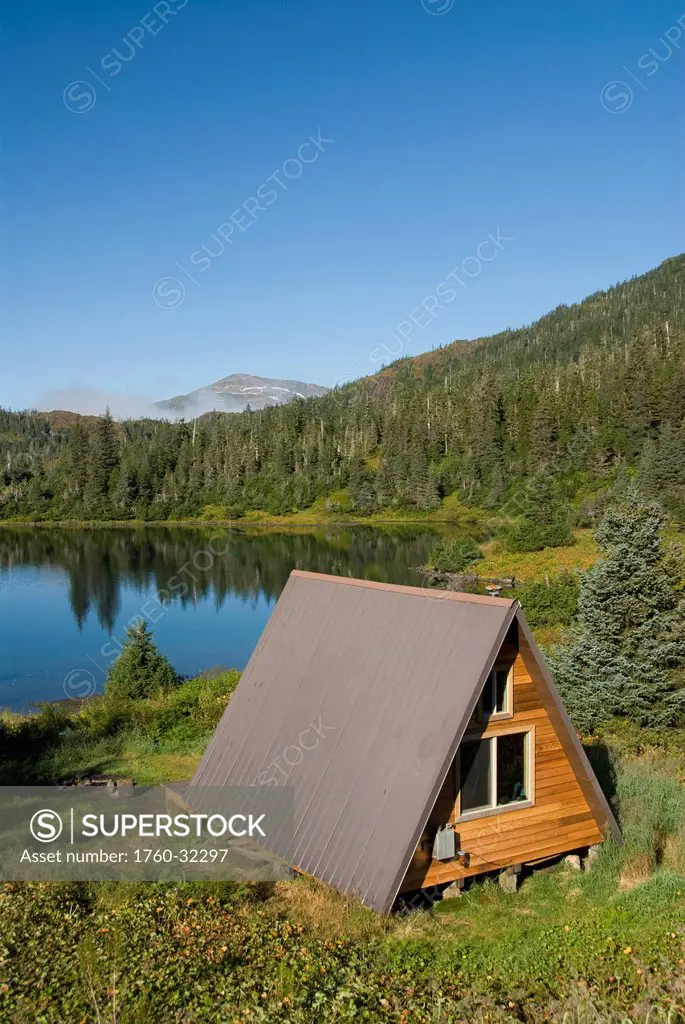 Usa, Alaska, Prince William Sound, Shrode Lake, Us Forest Service Cabin.