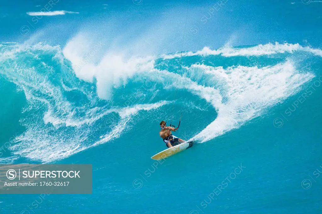 Hawaii, Maui, Laperouse, Professional Surfer Patri Mclaughlin Carves A Big Turn Kiteboarding.