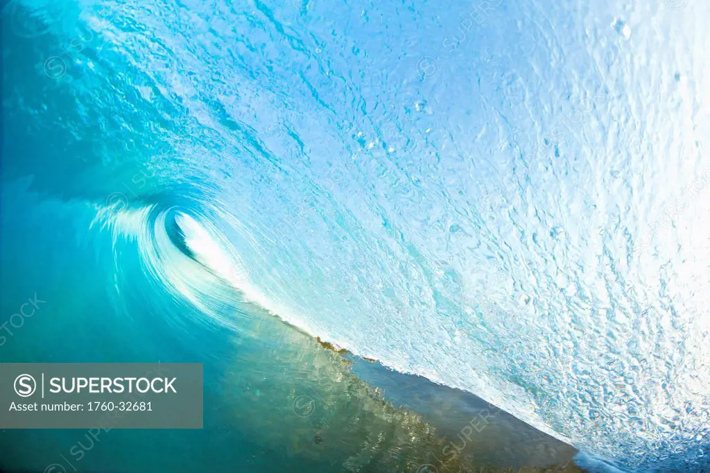 Hawaii, Maui, Makena, Beautiful Blue Wave Breaking At The Beach.