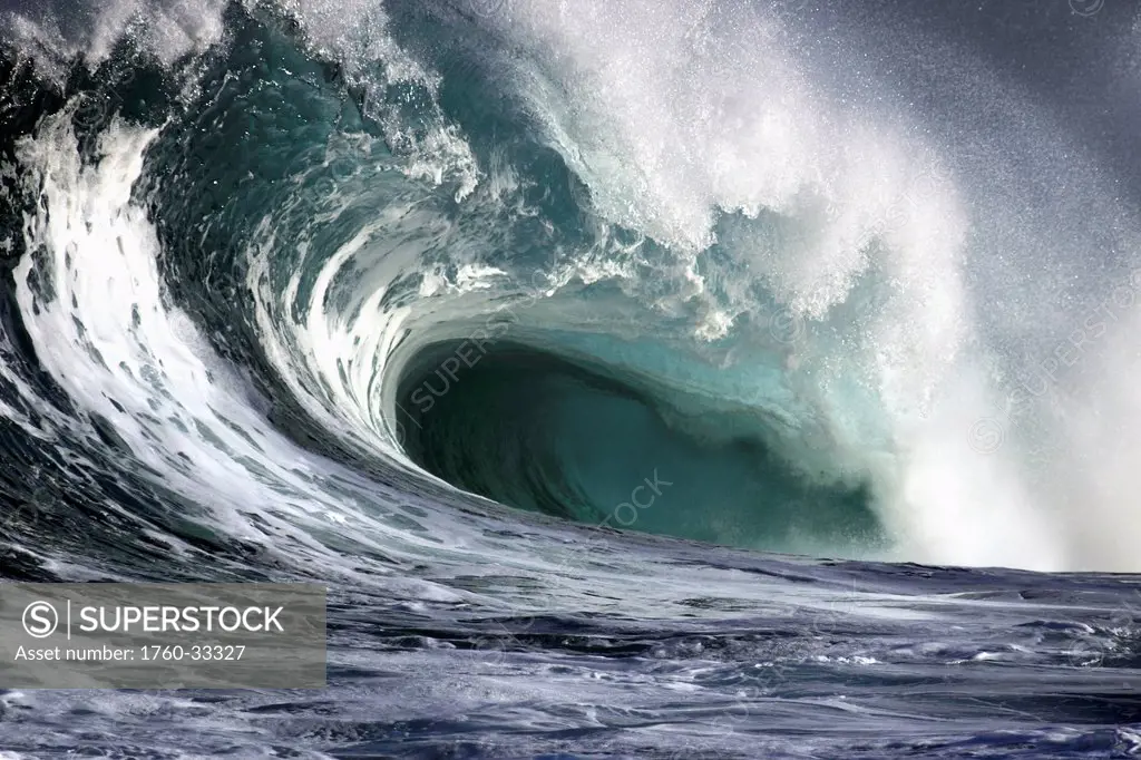 Hawaii, Big Powerful Wave Break.