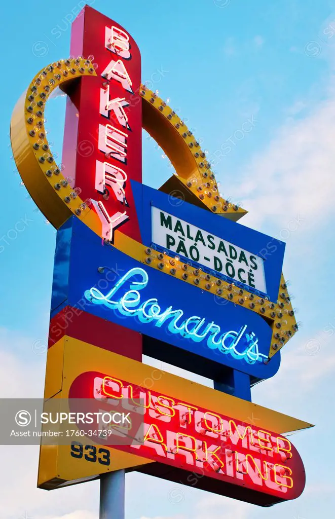 Leonard's Bakery on the island of Oahu, famous for their malasada pastries; Oahu, Hawaii, United States of America