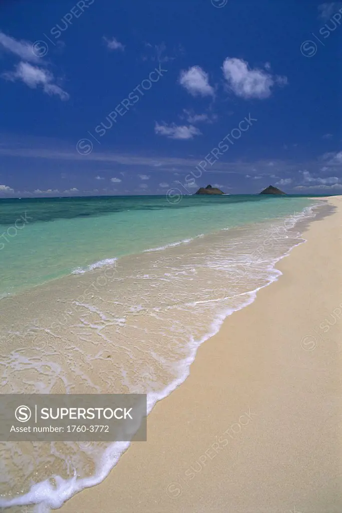 Kailua beach shoreline with ocean Mokulua Islands distant bkgd blue sky D1697 Lanikai