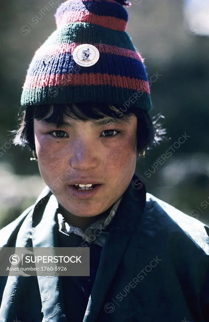 Bhutan, Himayalan trail, Portrait of young native boy