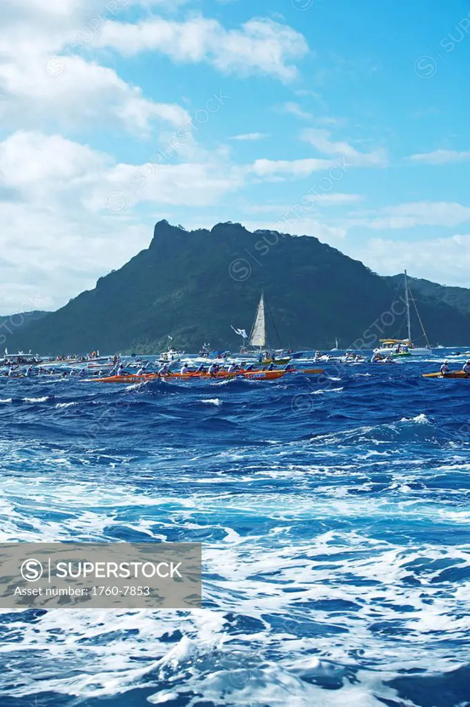 French Polynesia, Hawaiki nui canoe race
