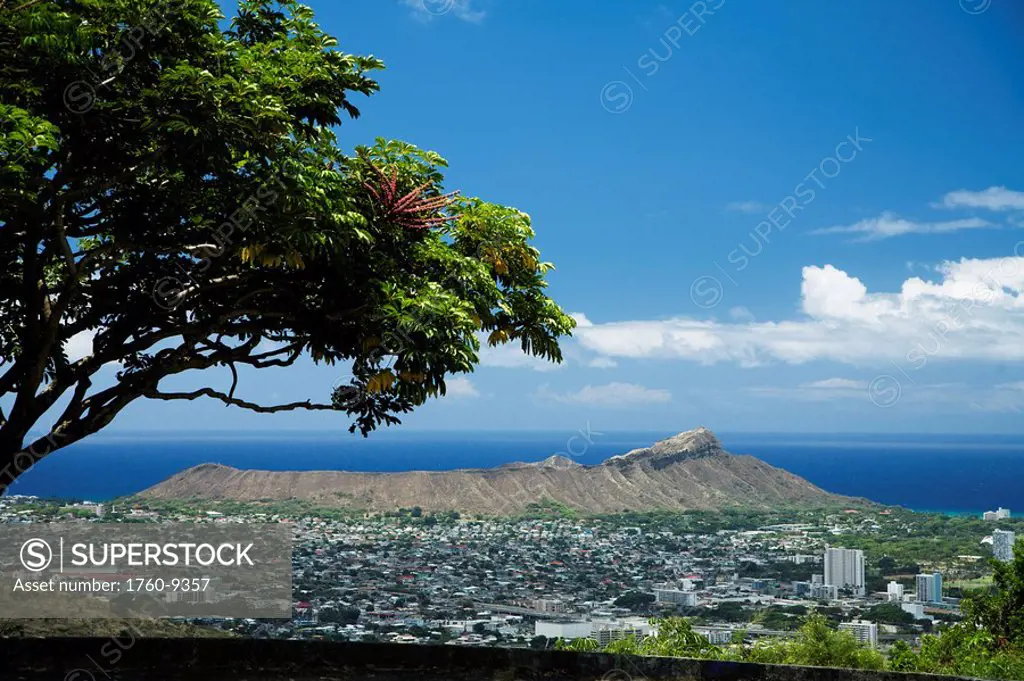 Hawaii, Oahu, Diamond head and Waikiki from Tantalus.