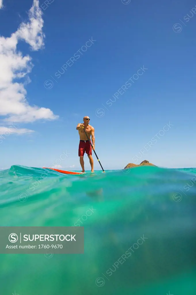 Hawaii, Oahu, Lanikai, Stand up paddling.