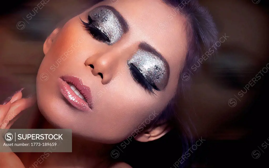 Woman wearing dramatic eye makeup