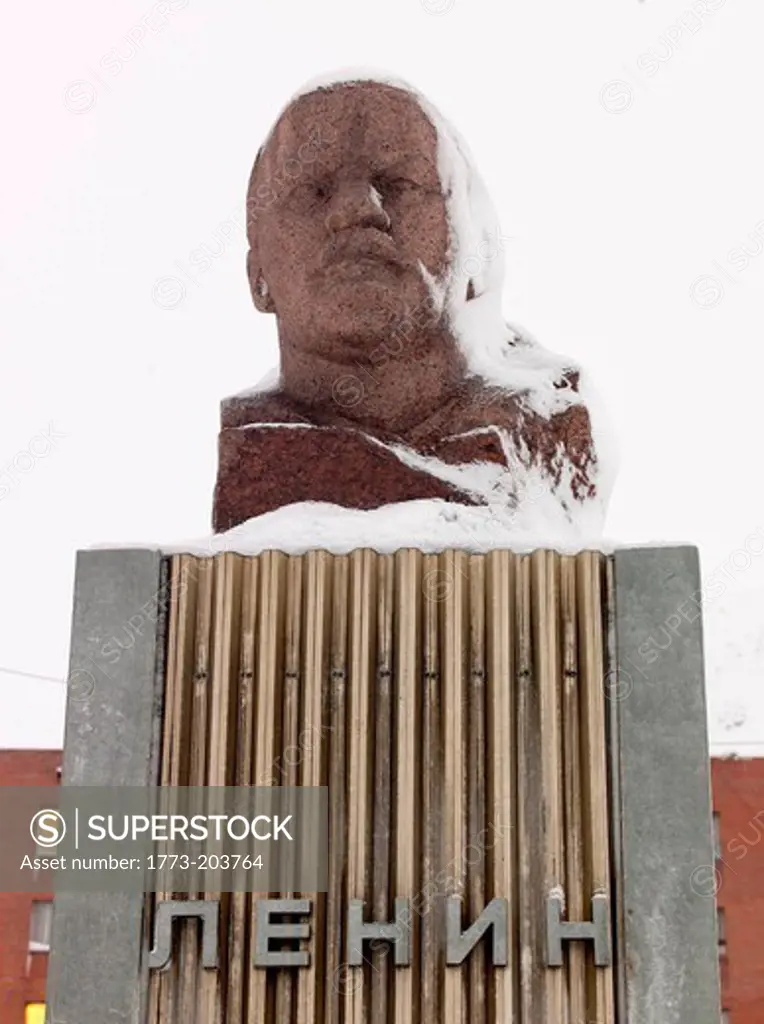 Statue of Lenin in Barentsberg, a Russian mining town in Spitsbergen. Spitsbergen is the largest island of the arctic archipelago Svalbard, of Norway