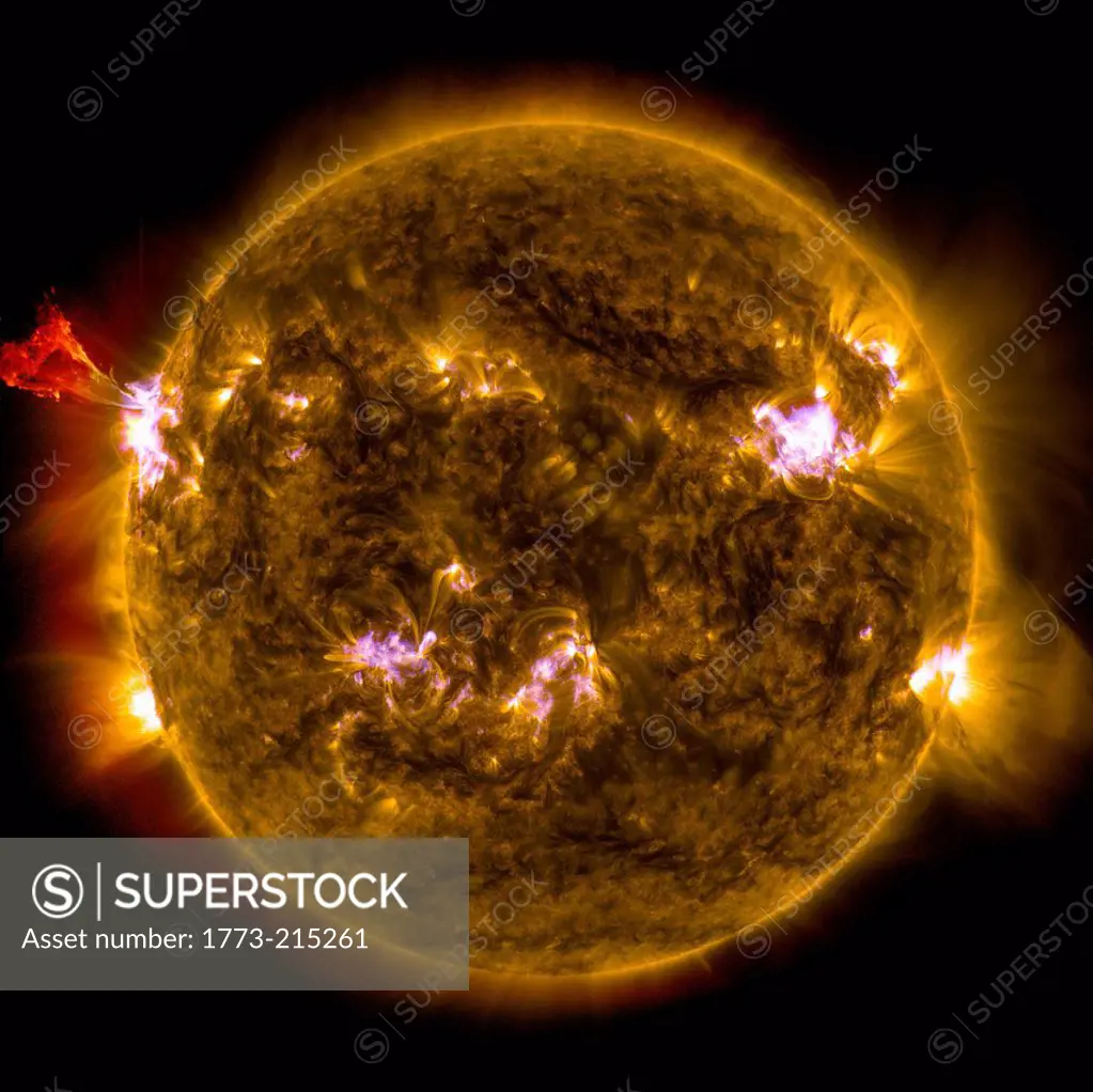Solar flare prominence eruption