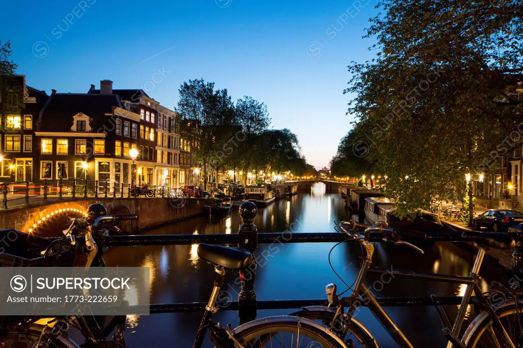 Canals at night, Jordaan, Amsterdam, Netherlands