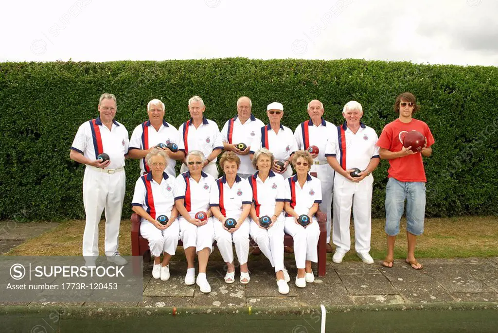 bowls team plus am odd one out