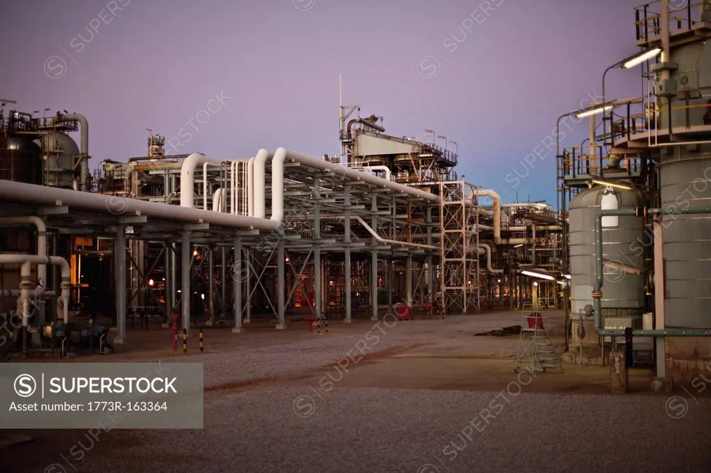 Infrastructure of oil refinery