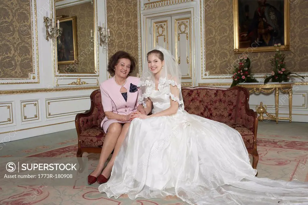 Mother with Bride, smiling, portrait