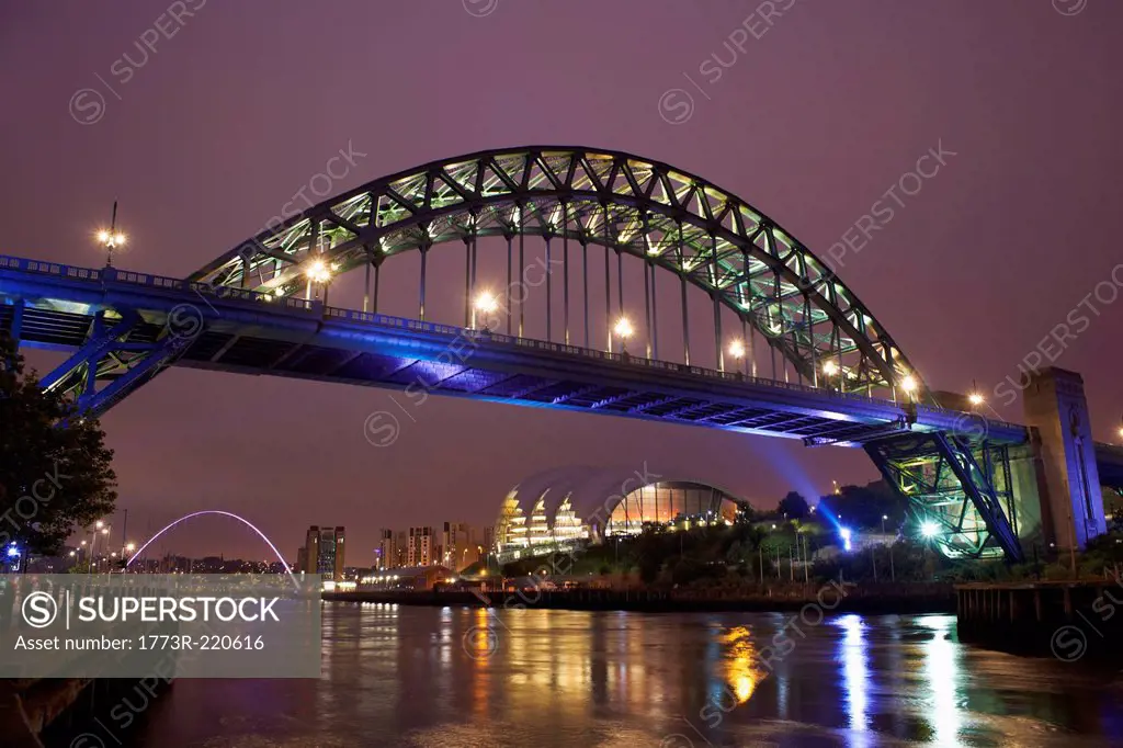 View of tyne bridge at night, Newcastle upon Tyne, United Kingdom