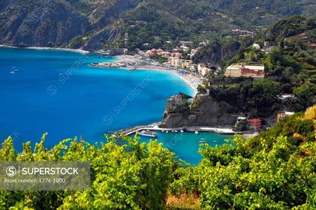 Italy, Cinque Terre, Monterosso, High angle view of Ligurian Coastline