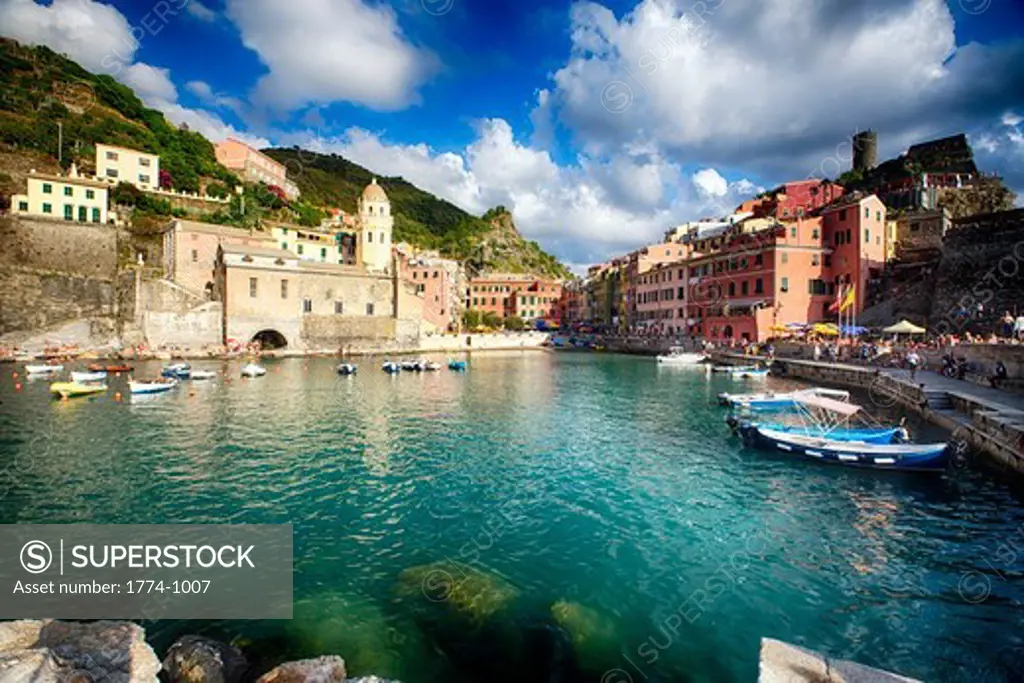 Italy, Liguria, Cinque Terre, Vernazza, Low angle view of harbor