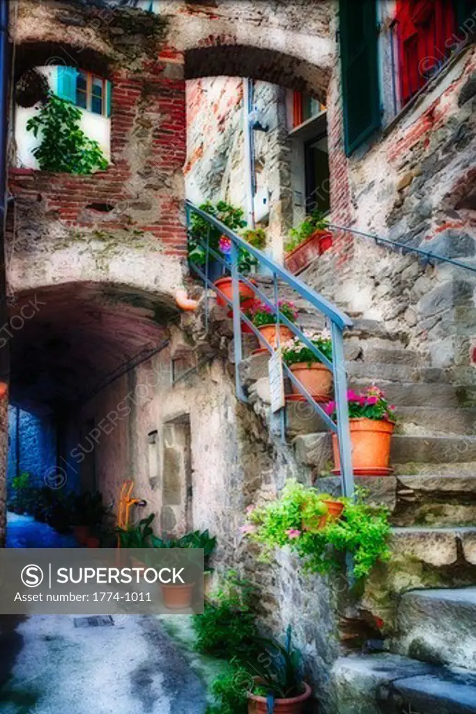 Italy, Liguria, Cinque Terre, Corniglia, Narrow street with steps