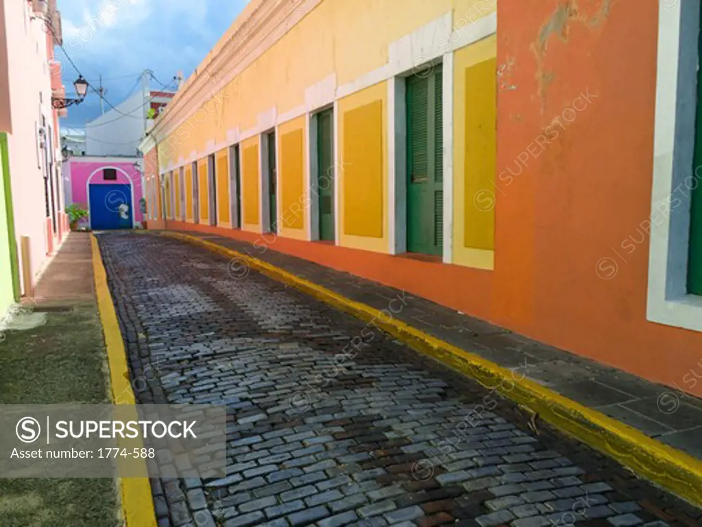 Puerto Rico, San Juan, Old San Juan, Narrow cobblestone street