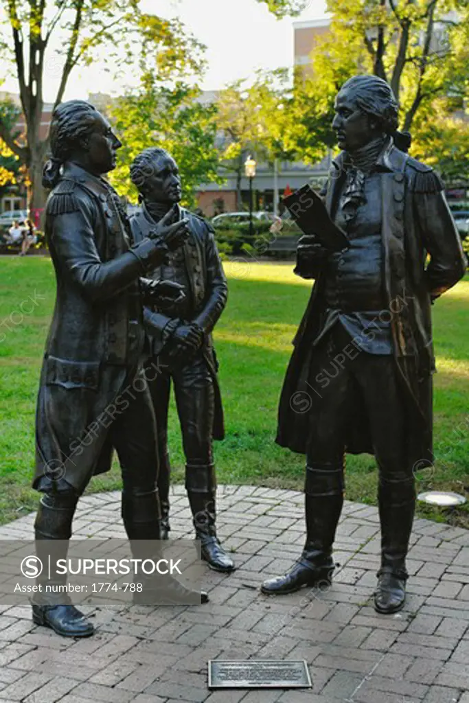 USA, New Jersey, Colonel Alexander Hamilton and Marquis De Lafayette on Morristown Green, Sculpture of General George Washington