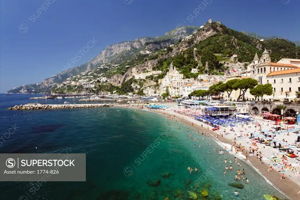 Italy, Campania, View of beach of Amalfi