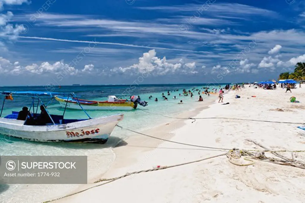 People on the beach, North Beach, Isla Mujeres, Quintana Roo, Yucatan Peninsula, Mexico