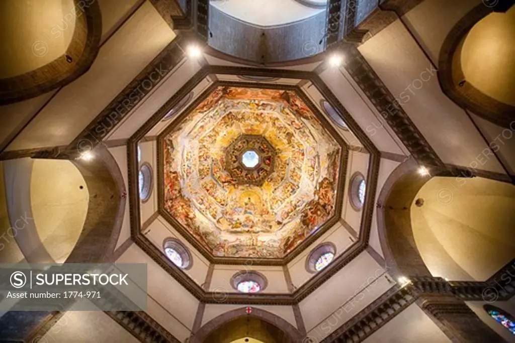 Italy, Tuscany, Florence, Basilica di Santa Maria del Fiore, Inside view of dome