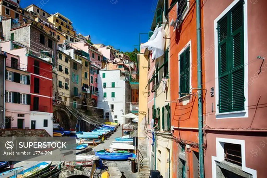 Italy, La Spezia Province, Liguria, Cinque Terre, Riomaggiore, Street scene in coastal town