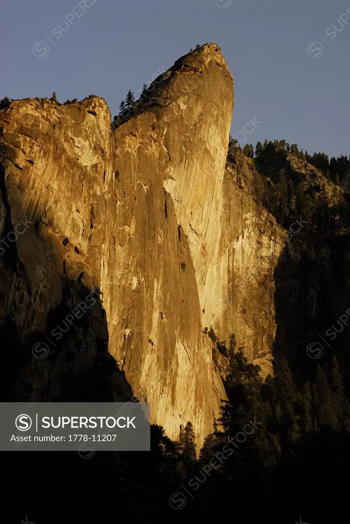 Leaning Tower Yosemite National Park, California, USA