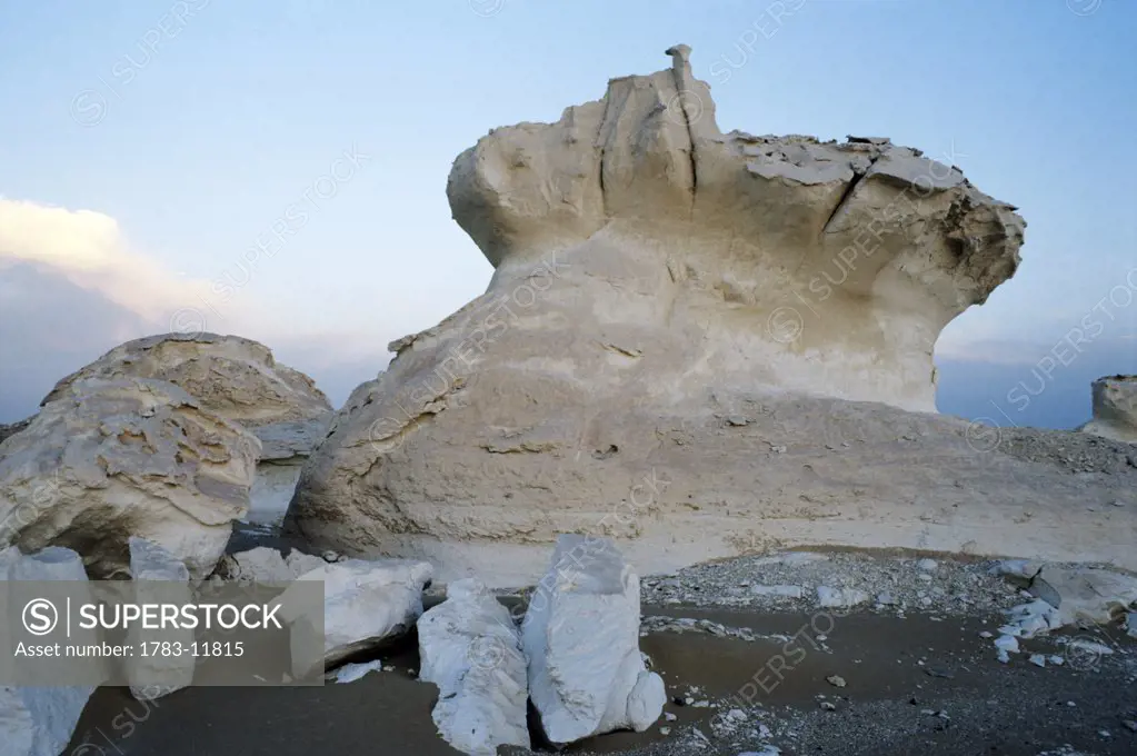 Chalk rock formations at Farafra Oasis, Western Desert, Egypt.