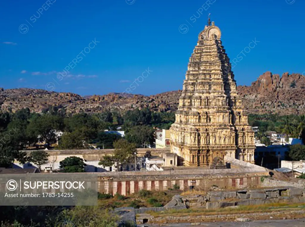 Virupaksha temple of the historic Vijayanagara empire., Vijayanagara, Hampi, Karnataka, India.