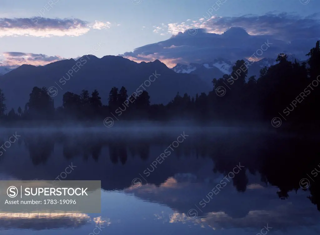 Lake Matheson at dawn, South Island, New Zealand.
