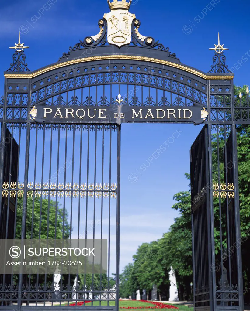 Iron gates to the Parque del Buen Retiro., Madrid, Spain.