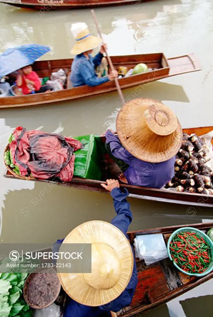 Traders with boats, Tha Kha floating market, High Angle View, Ratchaburi-prov, Thailand