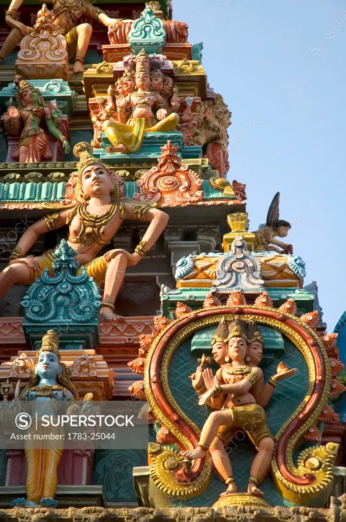 Detail of roof carvings of Hindu deities, Kanchipuram Temple, Kanchipuram, Tamil Nadu, India
