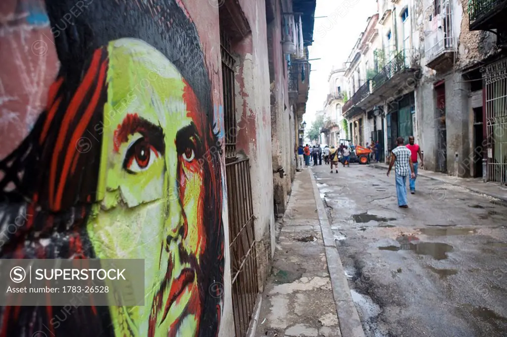Che Guevara mural on wall in street, Havana, Cuba