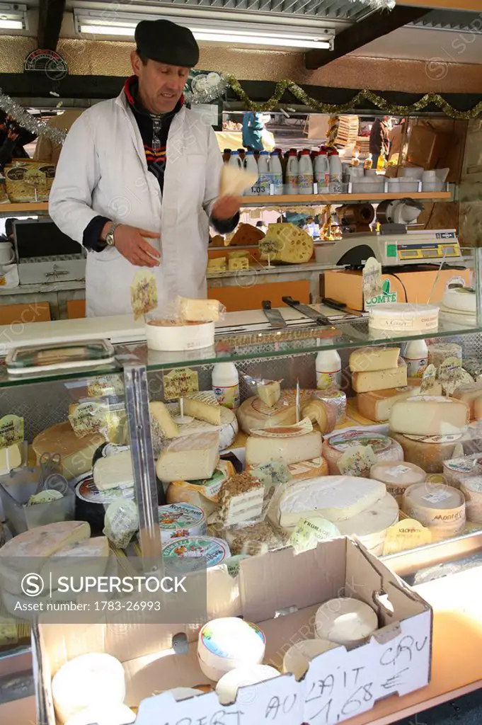 Selection of local cheeses, Cahors, Lot departament, Midi_Pyrenees region, France