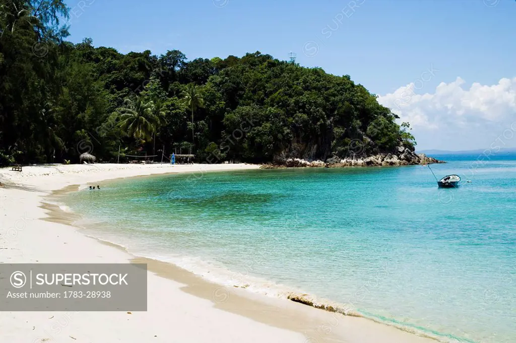 White sandy beach and clear blue sea, Kapas island, Terengganu, Malaysia