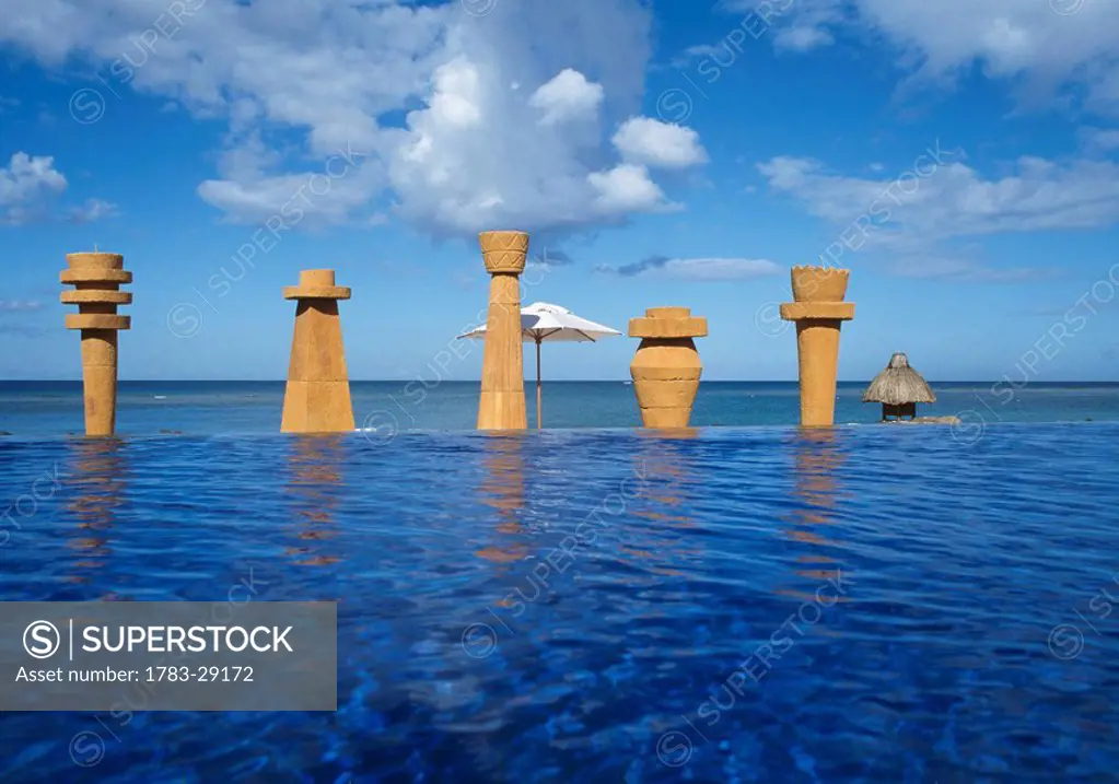 Infinity pool, Oberoi Hotel, Mauritius