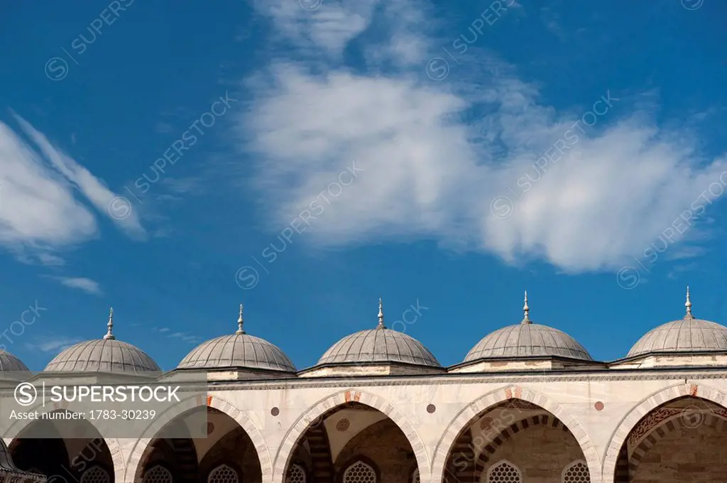 Detail of arches around courtyard in front of the Sultanahmet or Blue Mosque