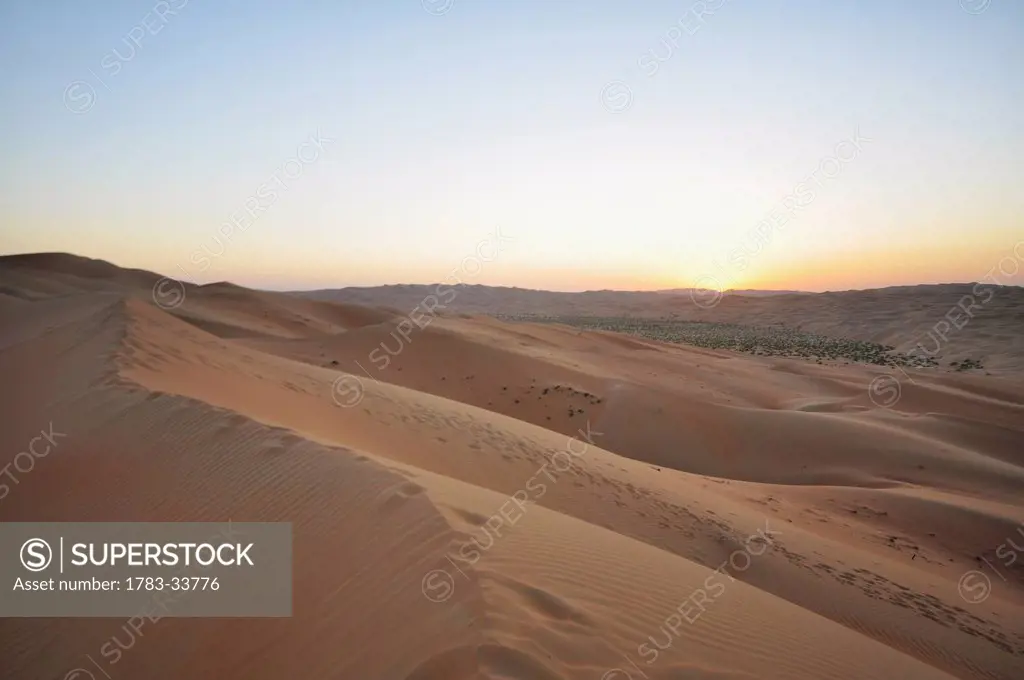 United Arab Emirates, Empty Quarter; Abu Dahbi, Liwa desert dune sunset