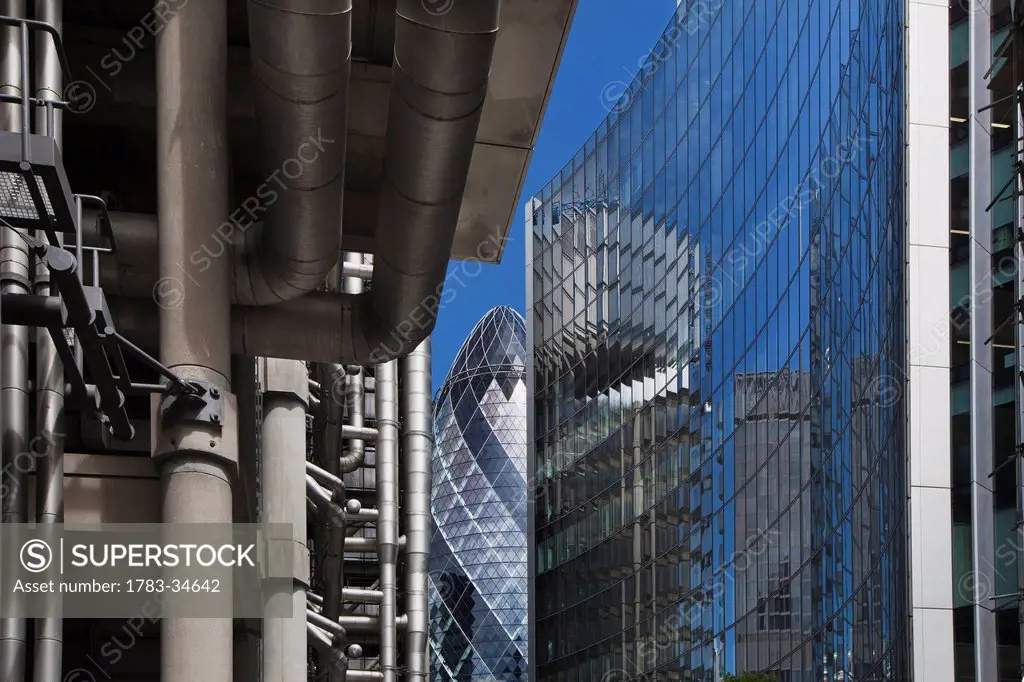 United Kingdom, England, Sir Norman Foster Building behind Lloyds of London; London