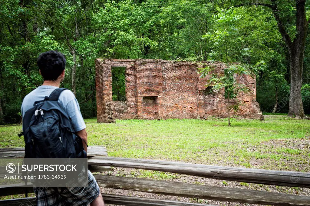 Usa, Mississippi, Natchez Trace Parkway; Natchez, Tourist Looking At Elizabeth Female Academy Ruins