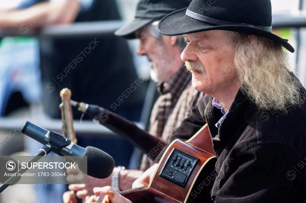 Uk, Ireland, County Kerry, Traditional Musicians At Music Festival; Dingle