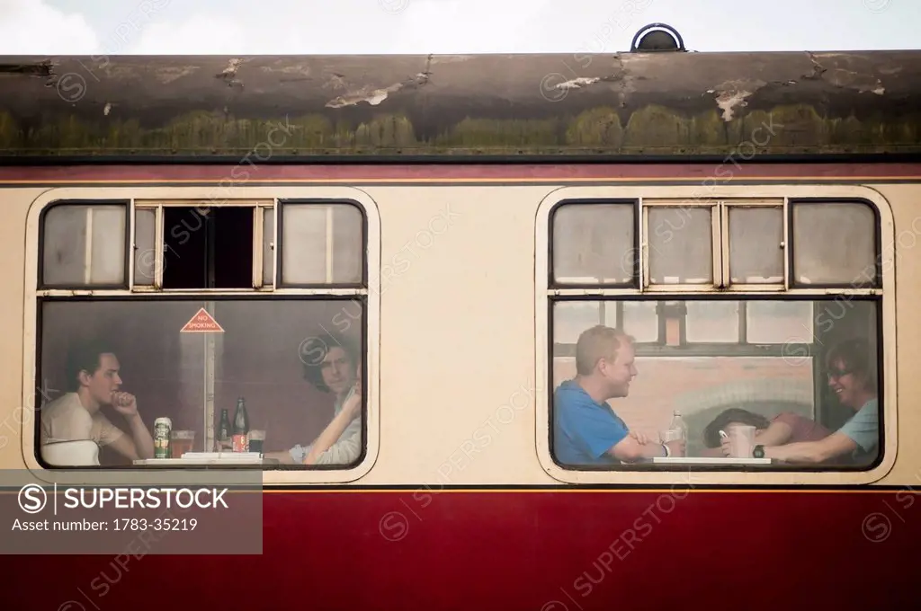 Uk, England, Midland Railway; Derbyshire, Festival Goers Having Coffee Inside Train At Indietracks Festival