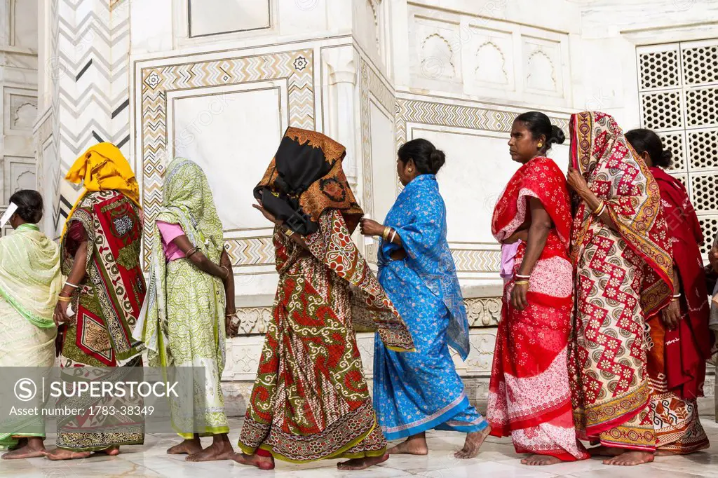 Side view of people waiting to enter Taj Mahal; Agra, Uttar Pradesh, India