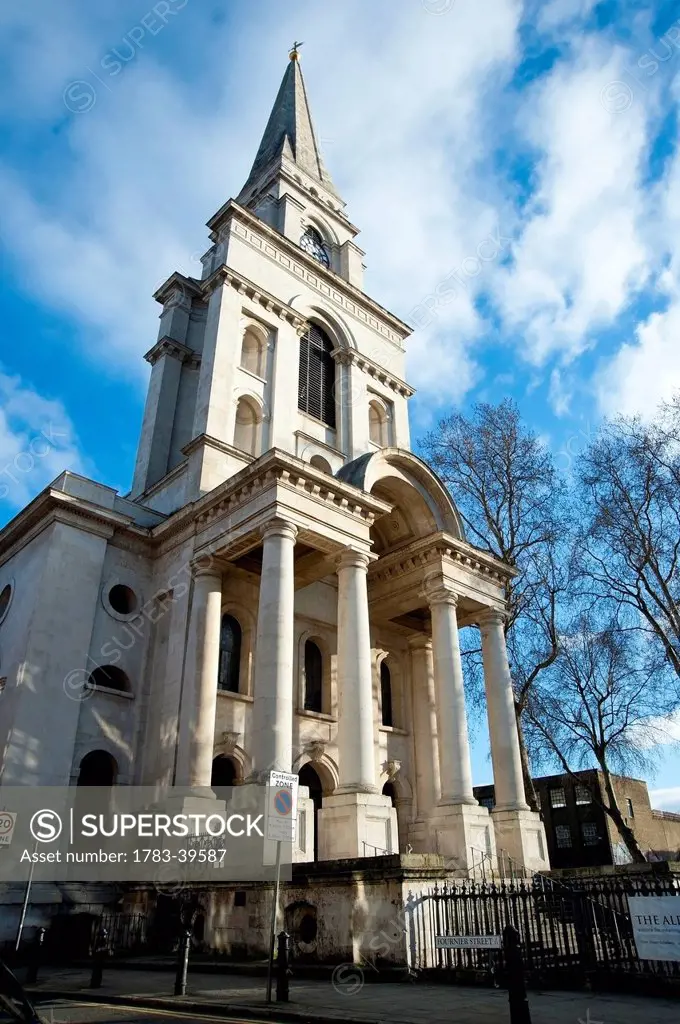 Spitalfields Church in East London, London, UK © Dosfotos / Axiom