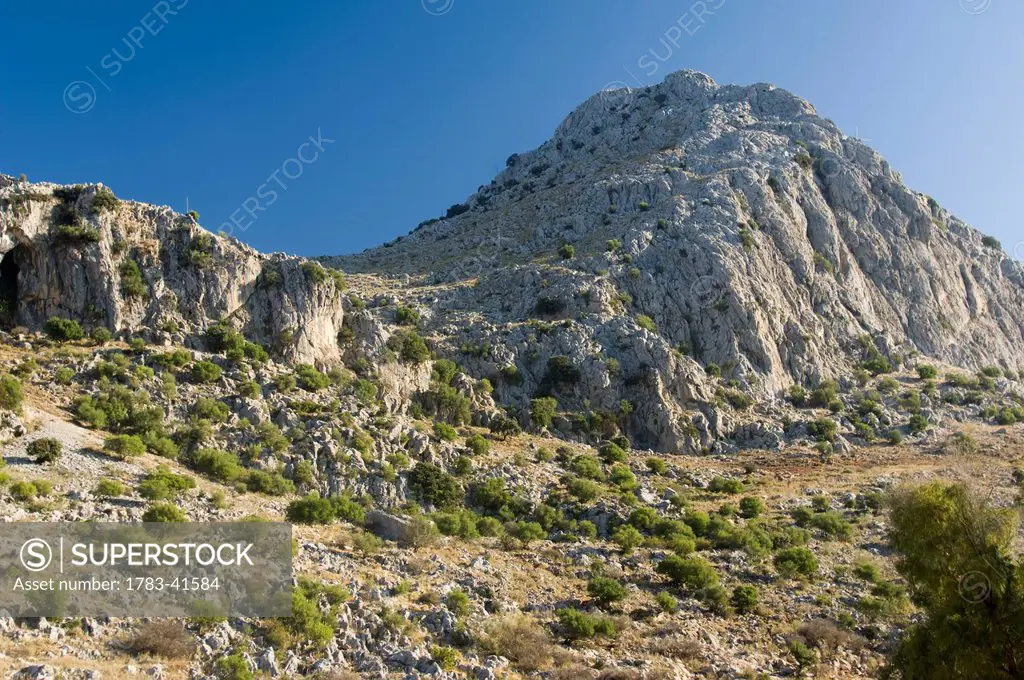 Rocky outcrop above the village of Villaluenga del Rosario in the Parque natural de la Sierra de Grazalema. Andalucia, Spain © James Sparshatt / Axiom