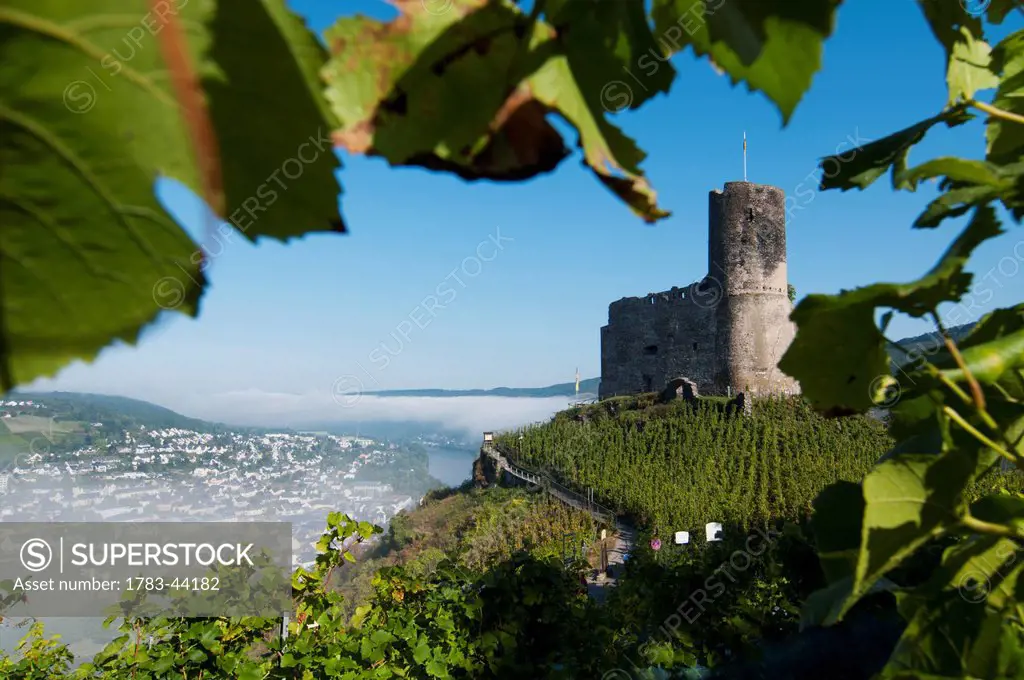 Landshut Castle, Mosel valley; Bernkastel-Kues, Rhineland-Palatinate, Germany