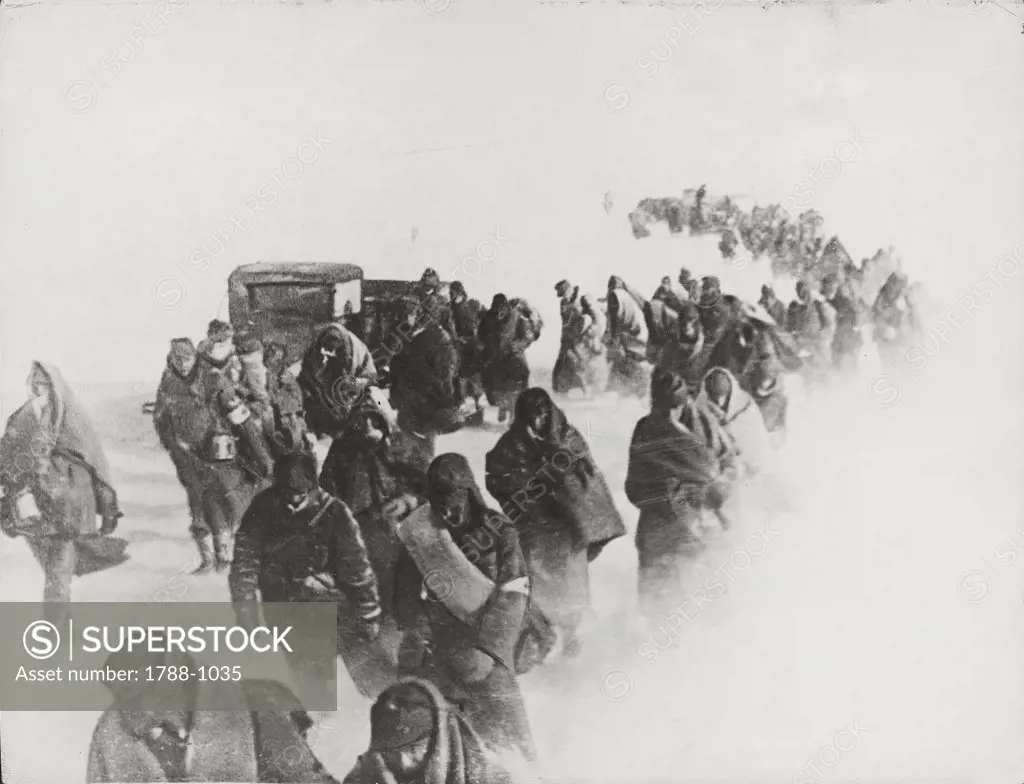 Soviet Union - Second World War - Stalingrad - German prisoners marching (1943)